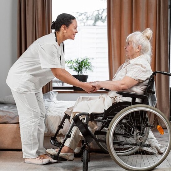 บริษัทจัดส่งพนักงานดูแลผู้สูงอายุ สายไหม-รามอินทรา - หาคนดูแลคนแก่ตามบ้าน ในกรุงเทพและต่างจังหวัด